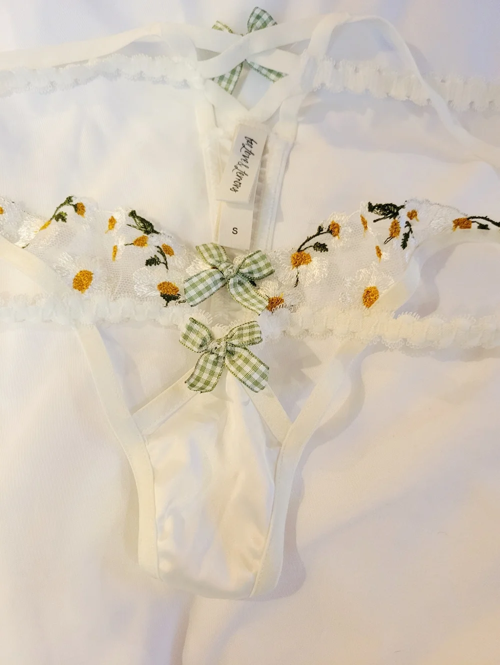 For Love & Lemons  Victoria Secret Lace Thong in White. Sz SMALL - Picture 4 of 8